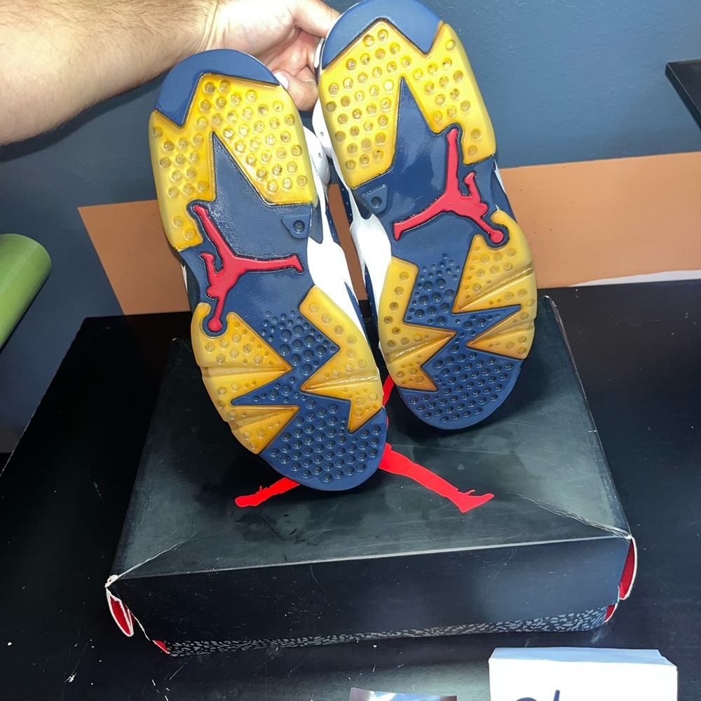 Nike Jordan Retro 6 Olympic (2012) - Picture 5 of 5